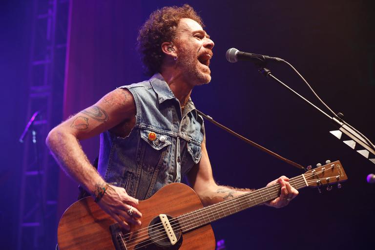 Nando Reis faz primeiro show do ano, com o novo álbum, Jardim-Pomar