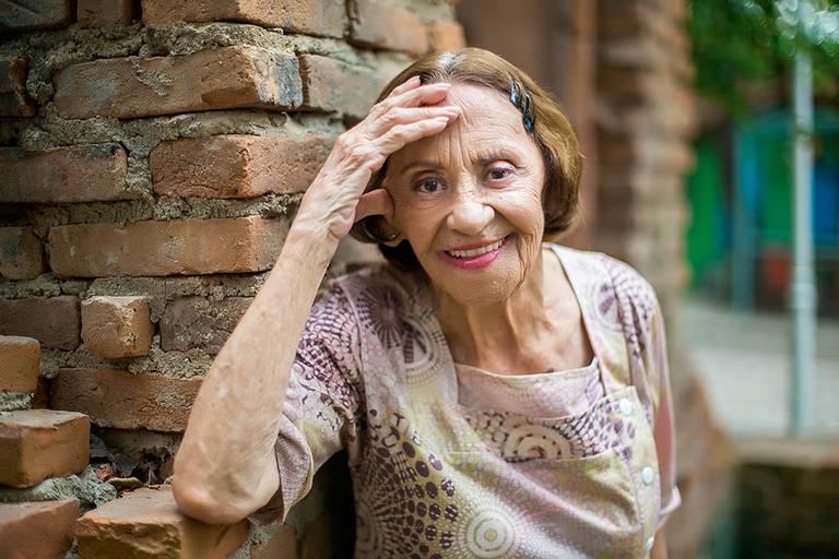 Laura Cardoso sobre trabalho: “Não sei conviver sem essa movimentação. É a minha vida”