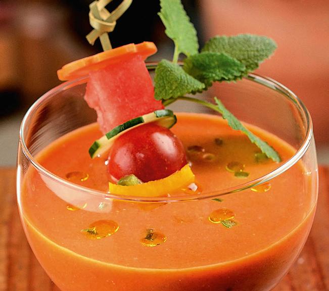 Gaspacho de melancia: para espantar o calor!
