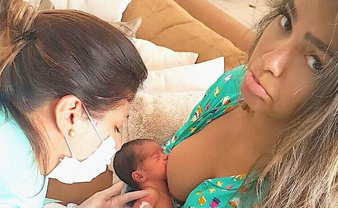 Kelly Key amamenta filho durante vacinação: “Se comportou muito bem”