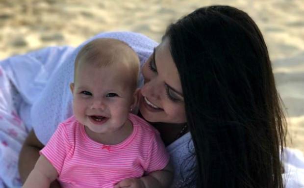 Thais Fersoza posa com Melinda: “A razão do meu sorriso”