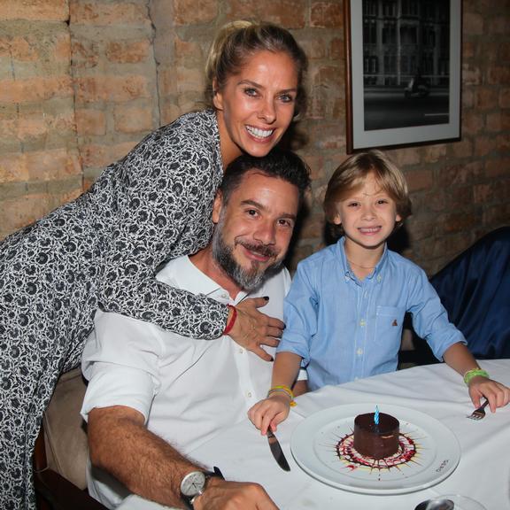 Alexandre Iódice comemora aniversário ao lado da família