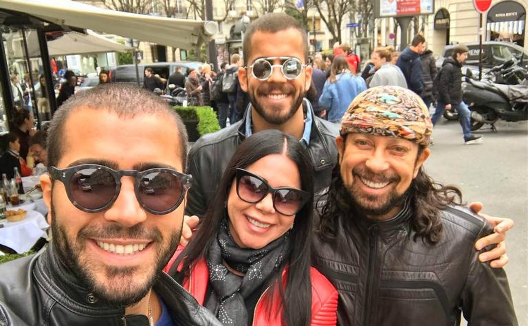 Após Carnaval, Bell Marques curte descanso em Paris ao lado da família