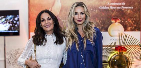 Famosas participam de evento de beleza