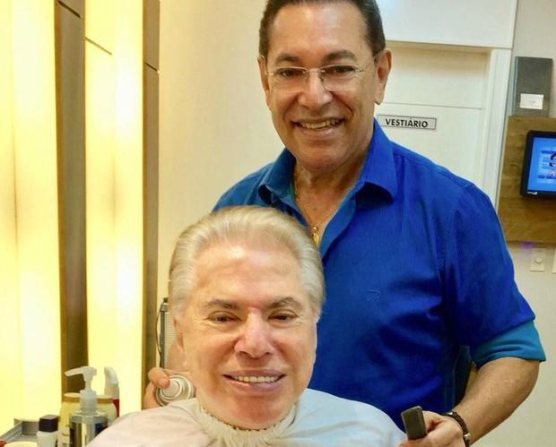 Silvio Santos assume os fios brancos