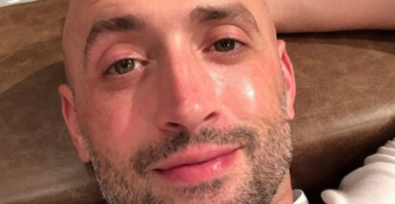 Paulo Gustavo abre o baú e mostra foto antiga com Juliana Paes
