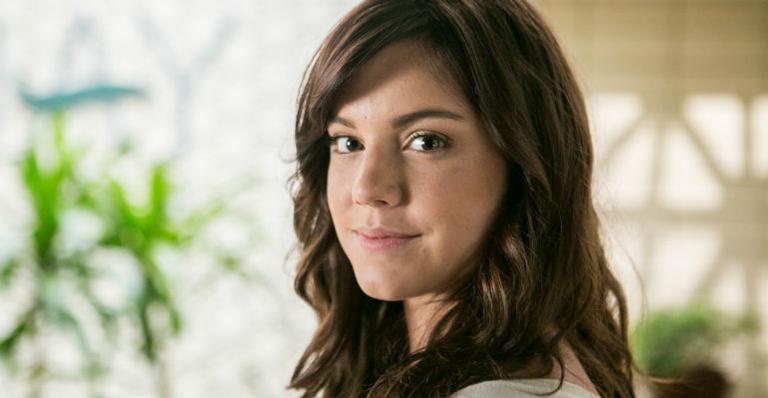 Alice Wegmann se despede de sua personagem em ‘A Lei do Amor’ e avisa que gravou três finais para a trama