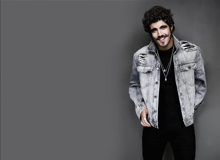Na pele de Dom Pedro, Caio Castro revela que treinou sotaque: “Passei dez dias em Portugal”