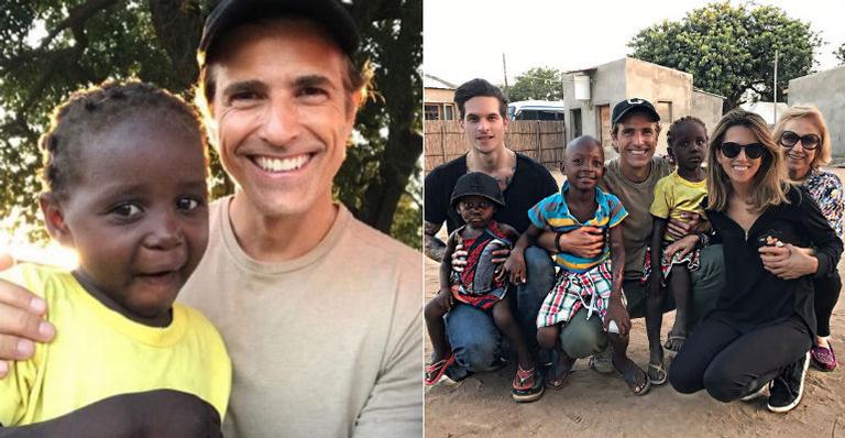Reynaldo Gianecchini visita crianças na Aldeia de Muzumia, em Moçambique