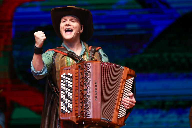 Michel Teló estrela novo musical em São Paulo