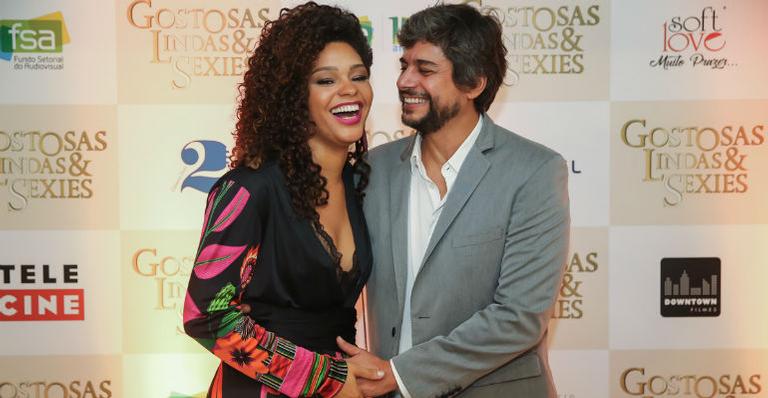 Juliana Alves aparece após anunciar gravidez e exibe barriguinha