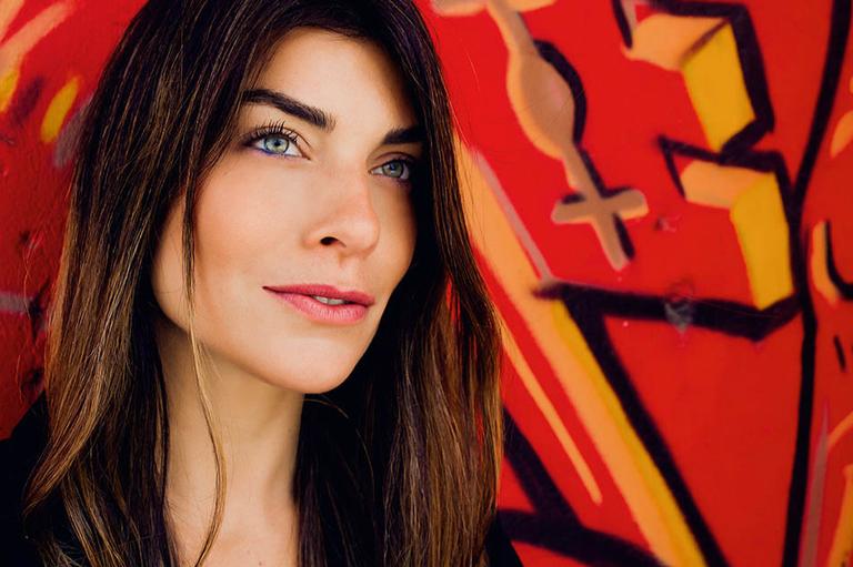 Joana Balaguer volta às novelas, porém, em Portugal