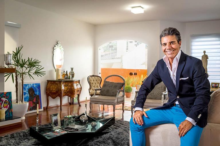 No ar com dois programas na RedeTV!, João Kléber dispara: “Acredito que tenho talento para ir muito além”