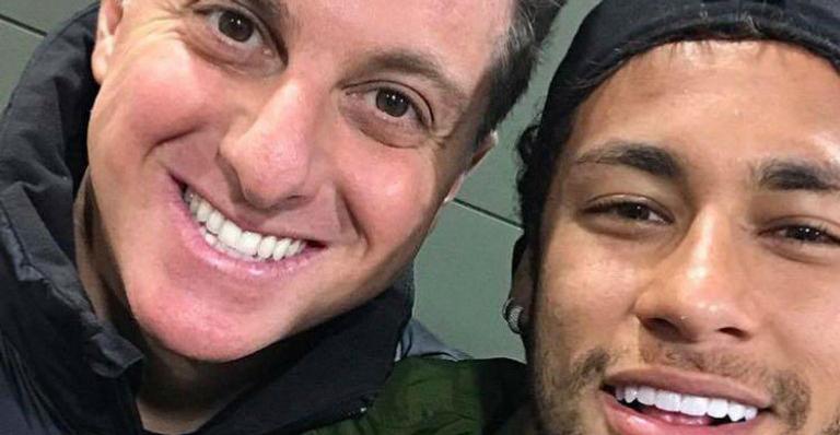 Luciano Huck visita Neymar em Barcelona