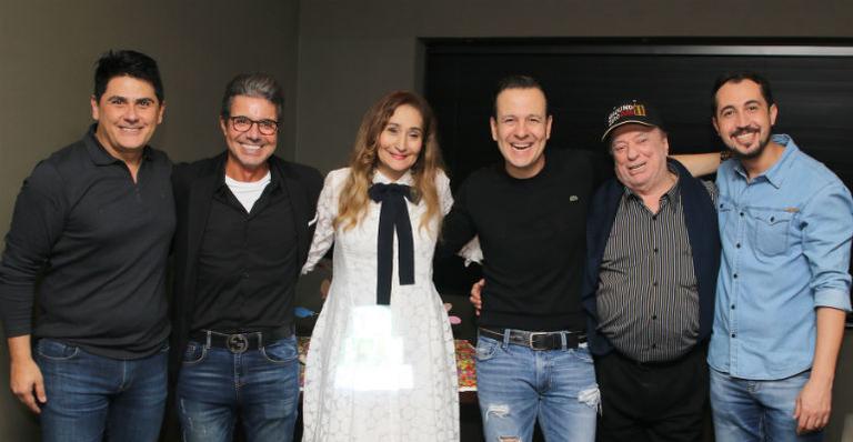 Sonia Abrão reúne amigos para comemorar 11 anos do programa ‘A Tarde é Sua’