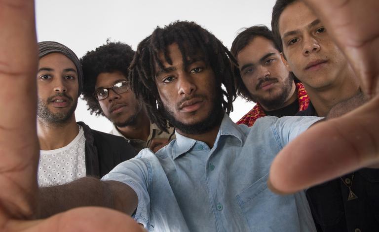 Sinara, banda formada por netos e filho de Gilberto Gil, lança primeiro disco