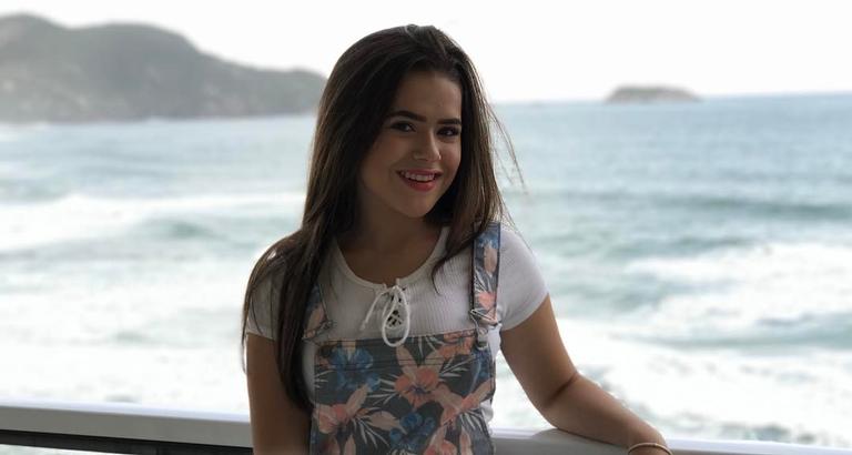 Maísa Silva completa 15 anos