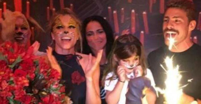 Grazi Massafera e Cauã Reymond comemoram o aniversário de 5 anos da filha, Sofia