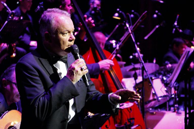 Louis Hoover volta ao Brasil com seu tributo ao ícone Frank Sinatra