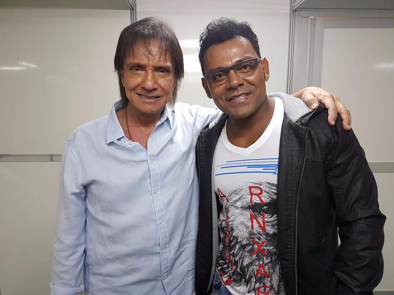 Pablo prestigia show de Roberto Carlos na Bahia