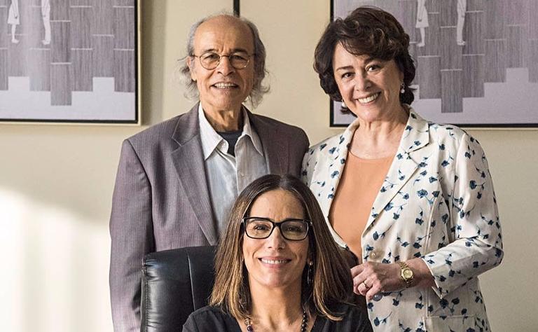 Glória Pires fala sobre série no Fantástico: “Aqui é um clima diferente”