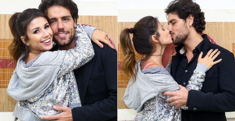 Paula Fernandes recebe o carinho do namorado antes de show
