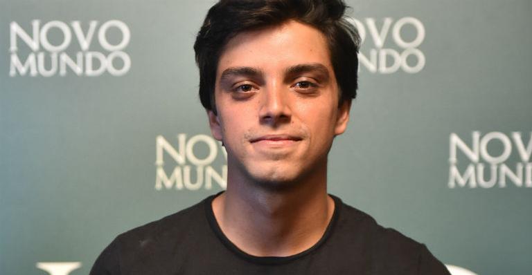Rodrigo Simas fala sobre sua relação com os sobrinhos: “Sou um tio implicante”