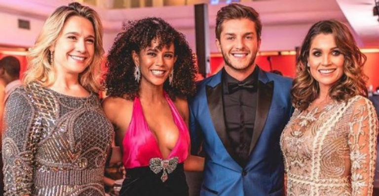 Fernanda Gentil, Tais Araújo, Kleber Toledo e Flávia Alessandra: juntos em noite beneficente