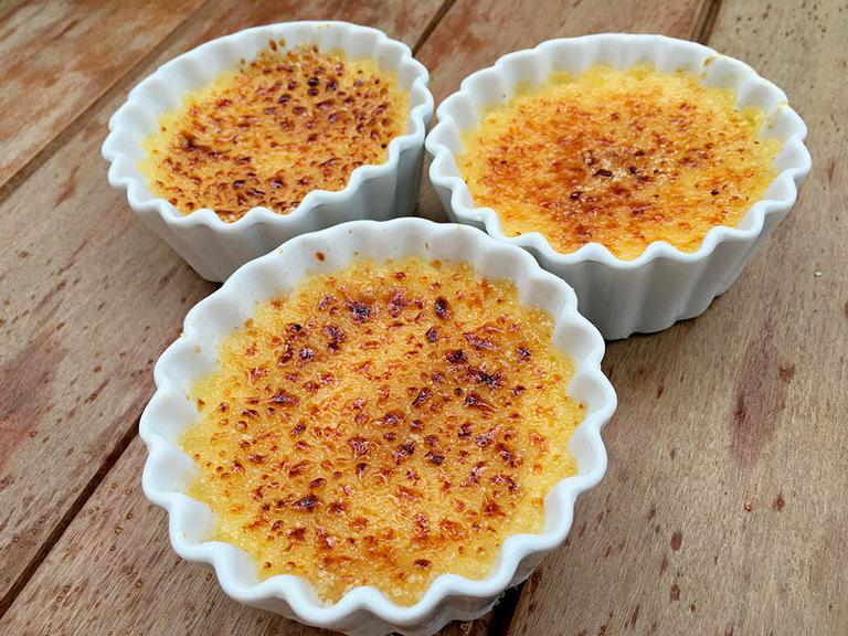 Domingo junino com Crème brûlée de milho verde
