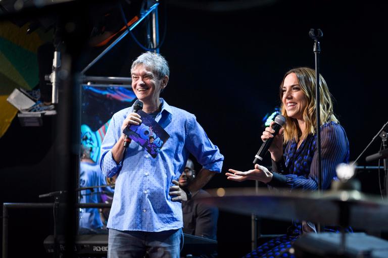 Mel C lamenta ter demorado tanto tempo para vir ao Brasil