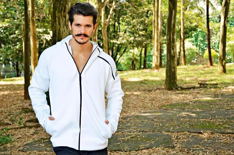 Bruno Lopes comemora sucesso em Carinha de Anjo, do SBT