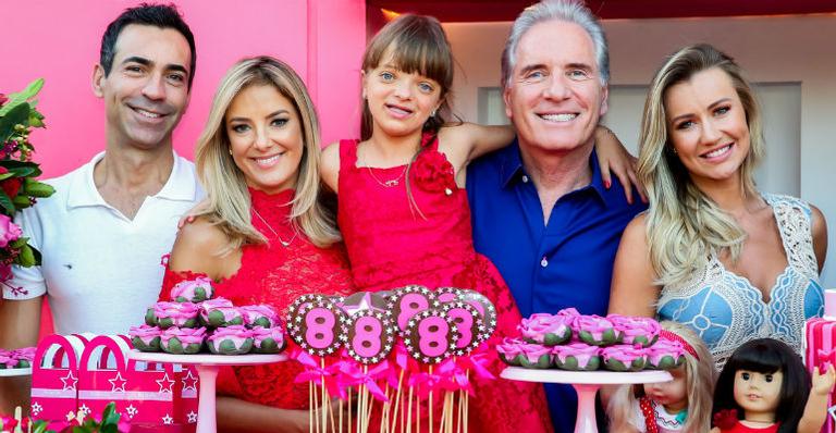 Rafaella Justus comemora 8 anos com festa em família