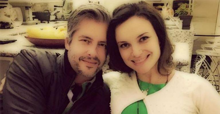 Victor Chaves se separa de Poliana Bagatini