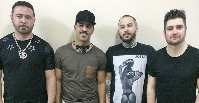 Grupo Doce Encontro agita fãs em São Paulo