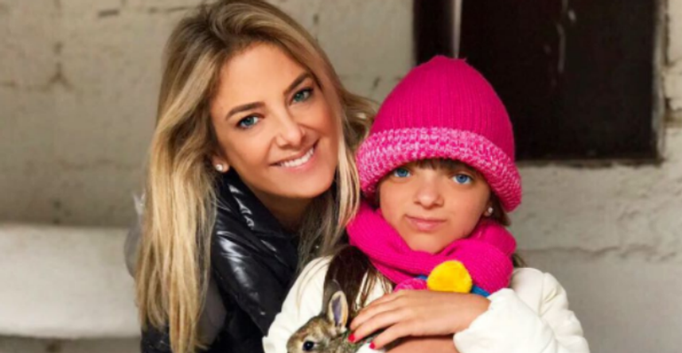 Ticiane Pinheiro ganha obra de arte inspirada na filha, Rafaella Justus