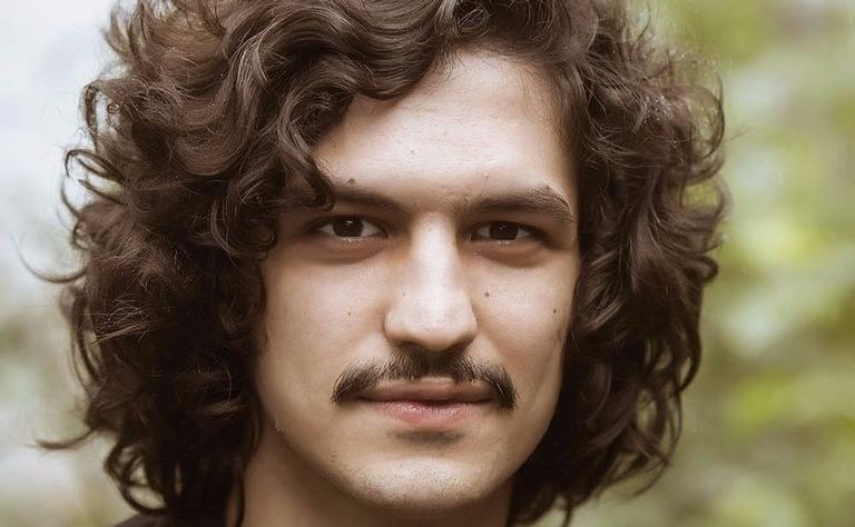 Gabriel Leone: “Nada caiu do céu”