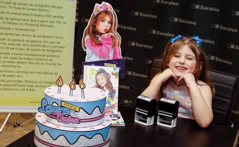 Protagonista em Carinha de Anjo, Lorena Queiroz lança primeiro livro