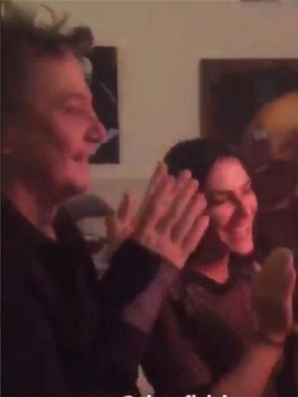 Cleo ganha homenagem do padrasto e comemora aniversário com o pai, Fabio Jr.