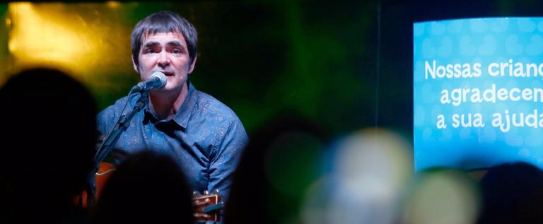 Samuel Rosa faz show em prol do Instituto Itaci