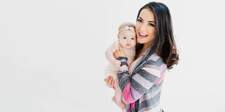 Li Martins apresenta a pequena Antonella