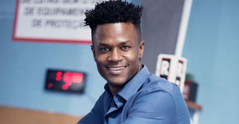 David Junior: “A melhor forma de tratar o racismo é não dar voz a ele”