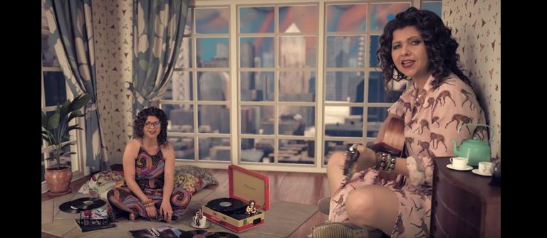 Roberta Campos se multiplica no clipe da música Abrigo