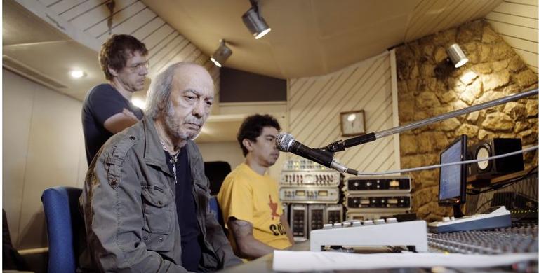 Erasmo Carlos apresenta Não Existe Saudade no Cosmos, primeiro single do novo álbum