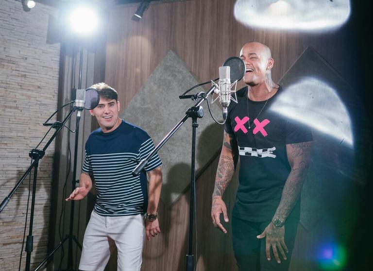 Tayrone grava parceria com Leo Santana para o Carnaval 2018