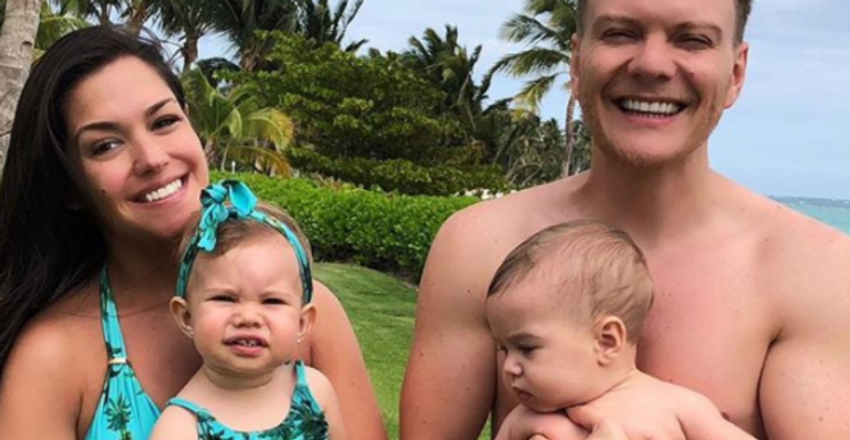 Thais Fersoza, Michel Teló e os filhos usam looks combinando