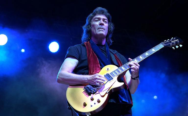 Steve Hackett, ex-guitarrista do Genesis, vem ao Brasil para vários shows
