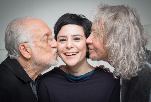 Fernanda Takai prepara disco em homenagem a Tom Jobim