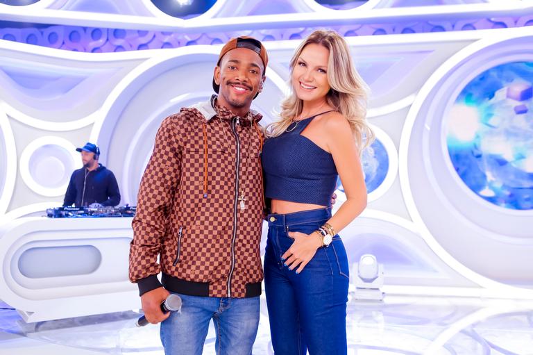 Nego do Borel esclarece polêmicas sobre namoro no ‘programa Eliana’