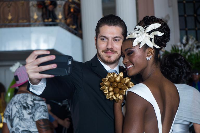 Emoções finais de O Outro Lado do Paraíso: O casamento de Raquel e Bruno
