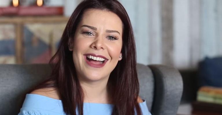 Fernanda Souza faz drenagem linfática no rosto e mostra resultado: ‘Dá muita diferença’